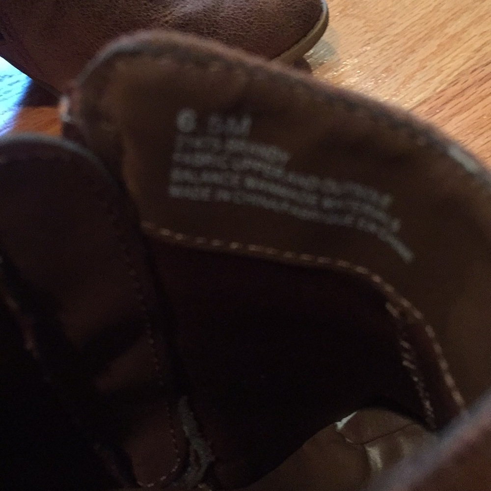 Boots - Picture 3 of 3